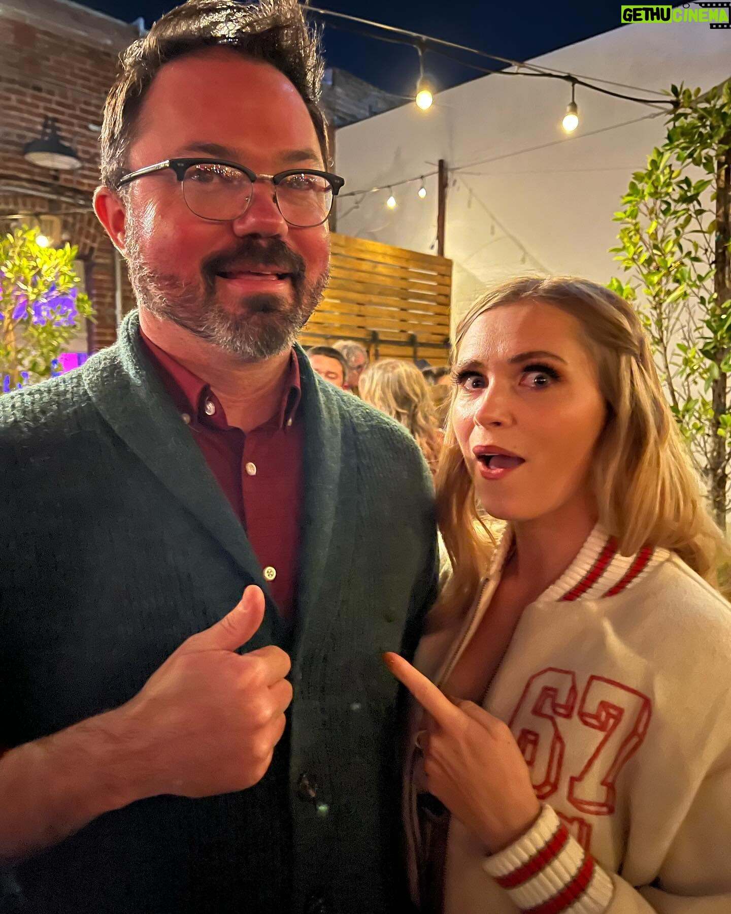 Eliza Taylor Instagram - Oh what a night πΆπ₯³ππΌβ€οΈ #quantumleap #wrapparty