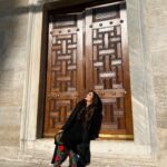 Elizabeth Chihaia Instagram – In the moment ✨🕌🇹🇷