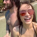 Elizabeth Chihaia Instagram – More confirmations today that marrying my best friend was a good decision despite her putting my life in danger all the time.
And yes, finally we are back! 🇹🇭 ☀️ 🏝️
#Thailand #KohTao