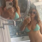 Elizabeth Hurley Instagram - Back in a bikini ❤️