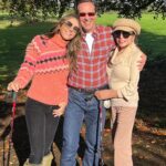 Elizabeth Hurley Instagram - Having fun with @joancollinsdbe who came to stay with us in the country before treating us all to her fab-u-lous show to promote her brilliant new memoir Behind the Shoulder Pads 🩷❤️🩷❤️🩷❤️