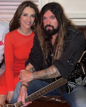 Elizabeth Hurley Instagram - Behind the scenes shooting Christmas in Paradise with @mrkelseygrammer @billyraycyrus @victoriaekanoye @msrmedia @lionsgate ❤️ watch it on @skytv @amazonprime @appletv 🎄🎄🎄