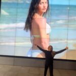 Elizabeth Hurley Instagram - Yay! Huge screens in NYC @StrictlyConfidentialMovie opening April 5th in the US and LATAM @PrimeVideo @AppleTV (coming to UK in May) 💃🏻💃🏻💃🏻💃🏻💃🏻