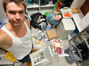Elizaveta Boyarskaya Instagram - Начинаем месяц с чистоты в квартире и заботы о нашем общем доме🌍! Разобрали , рассортировали вторсырьё , сдались прекрасным @ecotaxi.spb Очень радостно от того , что приверженцев экологичного образа жизни с каждым днём становится все больше! Вместе у нас все получится! 🌱🌱🌱🌱🌱♻️♻️♻️♻️♻️♻️♻️♻️♻️♻️🌍🌍🌍🌍🌍🌍🌍🌍❤️❤️❤️❤️❤️