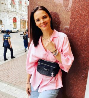 Elizaveta Boyarskaya Instagram - Ну вот уже подходит к концу первый месяц лета, ам и нету! Многие тяжело переживают жару, а я вот просто обожаю. Да, я привыкла к Петербургской переменчивости!! К ветру , дождю , люблю и их и не серчаю, но такой июнь , -это просто подарок☀️☀️☀️☀️☀️☀️☀️☀️#летоэтомаленькаяжизнь #лето #жара #питер #tousjewelry #tousrussia #touslovers