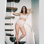 Elizaveta Gyrdymova Instagram – Женщины, я вас уважаю и люблю (и себя заодно с вами)
С праздником❤️
Подарочек от меня – новая песня, она уже ждёт на всех платформах, ссылка в био