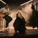 Elizaveta Ivantsiv Instagram - Как говорится, «дичь, смотреть до конца». Только, конечно, никакая не дичь, а наше общее с вами ЗАНОВО. Теперь и с @kononenko_koteika Катей. Договорились с ней однажды сыграть весь концерт! Ябыпосмотрел😂