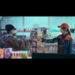 Ella Chen Jia Hua Instagram – 【南方的月亮】
獻給每一位為了生活和夢想而努力的人
當你漂泊在異鄉 
感到迷失方向時
家 
永遠是你生命中
最安穩的指引

當黑夜吞噬希望
別忘了抬頭看
前方總會有〈南方的月亮〉
為你照亮前行的路

Ella陳嘉樺 × 陳意涵  @chenyihan1112
雙女主黃金陣容 首次聯手共演MV

🔗MV及收聽連結在限動

#南方的月亮 #往北的那條路上 #Ella陳嘉樺二專 #回家 #團圓 #過年 #春節