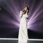 Ella Chen Jia Hua Instagram - 節目終於首播了！ 感覺我們從開錄到現在做了好多好多事 機場 練唱 練舞 彩排 拍照 錄影等 這些已經成為了我的日常 每天重複著 奔波著 很充實 同時也很辛苦 初舞台登場前 我心跳加速 淚水已經開始在眼裡打轉 這首歌 對我的意義是如此重大 你們說她承載了你們的青春 對我而言 她代表了我們仨的情誼 她是S.H.E的開始 她也是我的開始 很感謝大家在初舞台 給我滿滿的支持與打氣 我會繼續加油 繼續努力 我們一公的舞台見❤️ 初舞台備戰碎片 紀錄一下我的乘風之旅 🔗Vlog影片連結在限動 #乘風日記 #乘風2023