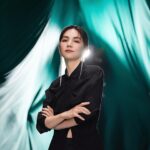 Ella Chen Jia Hua Instagram - 節目終於首播了！ 感覺我們從開錄到現在做了好多好多事 機場 練唱 練舞 彩排 拍照 錄影等 這些已經成為了我的日常 每天重複著 奔波著 很充實 同時也很辛苦 初舞台登場前 我心跳加速 淚水已經開始在眼裡打轉 這首歌 對我的意義是如此重大 你們說她承載了你們的青春 對我而言 她代表了我們仨的情誼 她是S.H.E的開始 她也是我的開始 很感謝大家在初舞台 給我滿滿的支持與打氣 我會繼續加油 繼續努力 我們一公的舞台見❤️ 初舞台備戰碎片 紀錄一下我的乘風之旅 🔗Vlog影片連結在限動 #乘風日記 #乘風2023