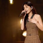 Ella Chen Jia Hua Instagram - 《30啊》送給大家❤️ 時光音樂會Live版：https://youtu.be/JmxGS7dG3cA?si=9EAoAhXuRZ67qQ10 是有一些心願還忘不掉 年復一年的伴蠟燭繞啊繞 夢依然在路上 路卻模糊了 還是人總好逸惡勞 哎呀哎呀 真的老了嗎 哎呀哎呀 覺得累了嗎 抱緊身邊的他 幸福一個家 把夢釀成醬醋茶 莫忘那些初衷啊 沸騰青春血液 為自己高歌吧 人生才30啊 如圓舞曲的步伐 轉個身後再繼續吧 #30歲時寫的一首歌 #時光音樂會