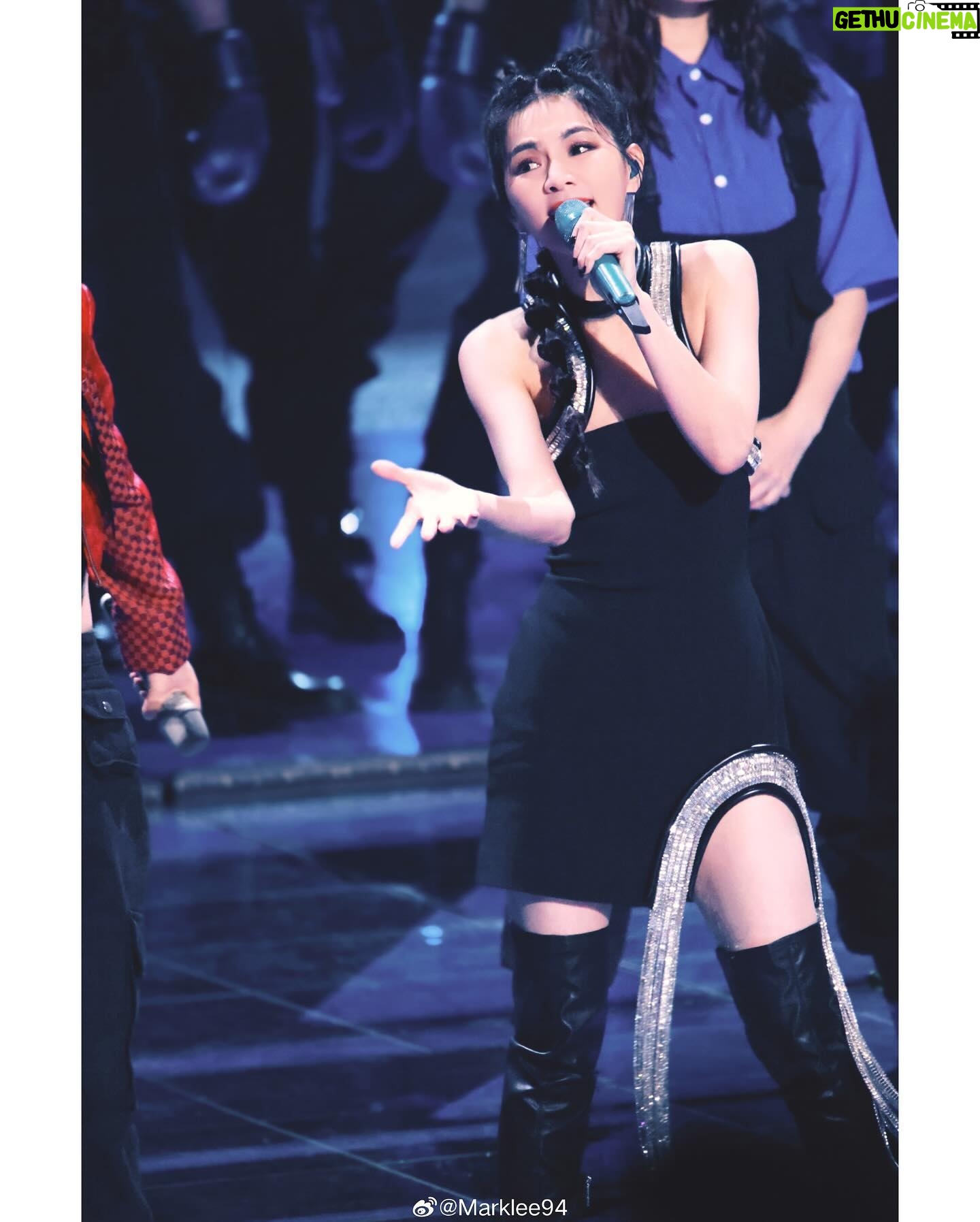 Ella Chen Jia Hua Instagram - 跨年🖤 2023.12.31