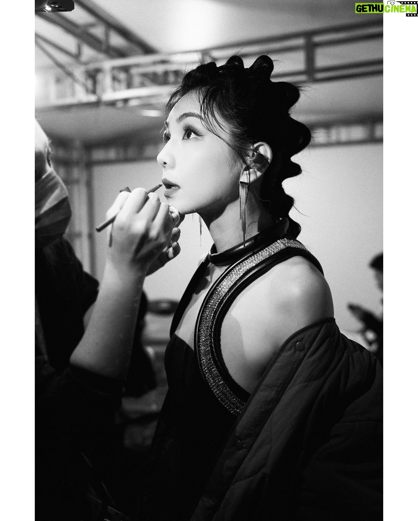 Ella Chen Jia Hua Instagram - 跨年🖤 2023.12.31