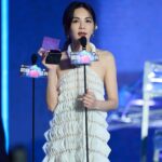 Ella Chen Jia Hua Instagram - 感謝QQ音樂對我的肯定 去年因為參加了乘風2023 有機會展示了不同型態的舞台表演 所以要非常感謝和我一起完成所有舞台的姊姊們 也感謝一路以來一直都很支持我的歌迷朋友們 謝謝你們 今年即將發行個人第二張全新專輯 BAD HABITS 其中一首「願望清單」已在去年底發行 希望大家 在心裡許下的願望 都有勇氣 勇敢的盡力去實現 讓願望不只是空想 愛你們❤️ @sandramansour