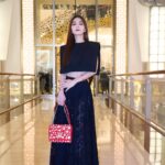 Ella Chen Jia Hua Instagram - LOUIS VUITTON Party Time 今天雖然是Friday, 但解接要來點Wednesday😏 @louisvuitton #louisvuitton #LVTAIPEI101