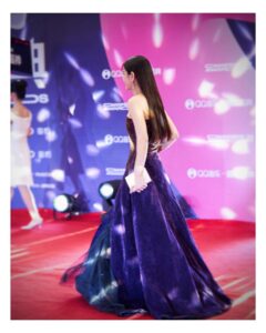 Ella Chen Jia Hua Instagram - QQ音樂∙巔峰盛典 太平公主 到！ @ralphlauren @bonheur_jewelry #RalphLauren #RLCollection