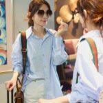 Ella Chen Jia Hua Instagram - Holiday Mood 只能在飯店大廳體驗 拍完照繼續Working Mode @gucci #GucciValigeria