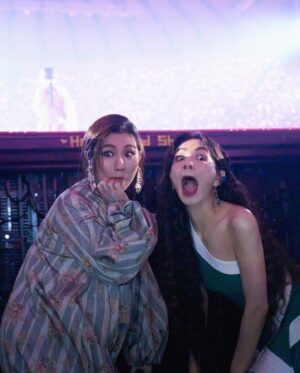Ella Chen Jia Hua Instagram - 永遠愛你們❤️

@isseymiyakeofficial  #isseymiyake