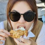 Ella Chen Jia Hua Instagram - 週日繼續玩花蓮～ 最懂炸蛋的地方～🍳 解接最愛會流出的食物 一次收下各式炸彈美食：https://youtu.be/l-7B9OJDt-g 吃喝過程 突如其來的點餐考驗 逼誰啊～ 農場騎馬、海邊疊石頭 一家三口度過快樂時光👨‍👩‍👦 🔗Vlog YT連結看限動 #炸蛋美食 #必收口袋名單 #在地美食