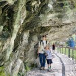 Ella Chen Jia Hua Instagram - 花蓮 解接來了～ 太魯閣 太美了！ 此生必訪美景⛰️🌳🌿 解接玩給你看：https://youtu.be/y0ujOBF-5cg 勁寶掌鏡拍攝太有愛💓 是趟幸福美滿小旅行～ 🔗Vlog YT連結看限動 #布洛灣吊橋 #砂卡礑步道 #太魯閣美景