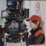 Ella Chen Jia Hua Instagram - ⠀⠀⠀⠀⠀⠀⠀⠀⠀⠀⠀⠀ 大家喜歡南方的月亮的MV嗎 這次拍攝真的很感謝 大發陳意涵 @chenyihan1112 的參與 她二話不說一口答應 讓我和導演可以在我們的願望清單打勾 可以跟大發那麼優秀的演員一起演出 近距離的欣賞她收放自如的表演 真的是搖滾區中的搖滾區 這個故事我也有小小參與發想 感謝導演團隊在短時間內 將我們的想像轉化成美麗的畫面 非常幸運可以跟殷振豪導演合作 真心覺得想做好一件事 全宇宙都會幫助你 感謝殷振豪導演 你們就是我的小宇宙 希望這首歌和mv 可以在年關將至的時節 給予所有為生活和夢想努力的 每個你們一些溫暖和力量 過年的時候 只要一家人能好好的在一起 就是最好的時光 充飽電 然後再出發 預祝大家新年快樂 #南方的月亮 #往北的那條路上 #Ella陳嘉樺二專 #回家 #團圓 #過年 #春節