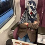 Ella Chen Jia Hua Instagram - 來跟大家拜年囉 🧨新年快樂🧨 #趕場的過年 #飛機高鐵摩托車通通用上 #長袖背心冬天夏天通通穿上 #肚子快爆炸 #旺啊發啊 #解接的過年還在繼續