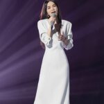 Ella Chen Jia Hua Instagram - 節目終於首播了！ 感覺我們從開錄到現在做了好多好多事 機場 練唱 練舞 彩排 拍照 錄影等 這些已經成為了我的日常 每天重複著 奔波著 很充實 同時也很辛苦 初舞台登場前 我心跳加速 淚水已經開始在眼裡打轉 這首歌 對我的意義是如此重大 你們說她承載了你們的青春 對我而言 她代表了我們仨的情誼 她是S.H.E的開始 她也是我的開始 很感謝大家在初舞台 給我滿滿的支持與打氣 我會繼續加油 繼續努力 我們一公的舞台見❤️ 初舞台備戰碎片 紀錄一下我的乘風之旅 🔗Vlog影片連結在限動 #乘風日記 #乘風2023