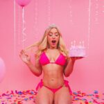 Elle Brooke Instagram - Birthday beats 🤜🏻🎂