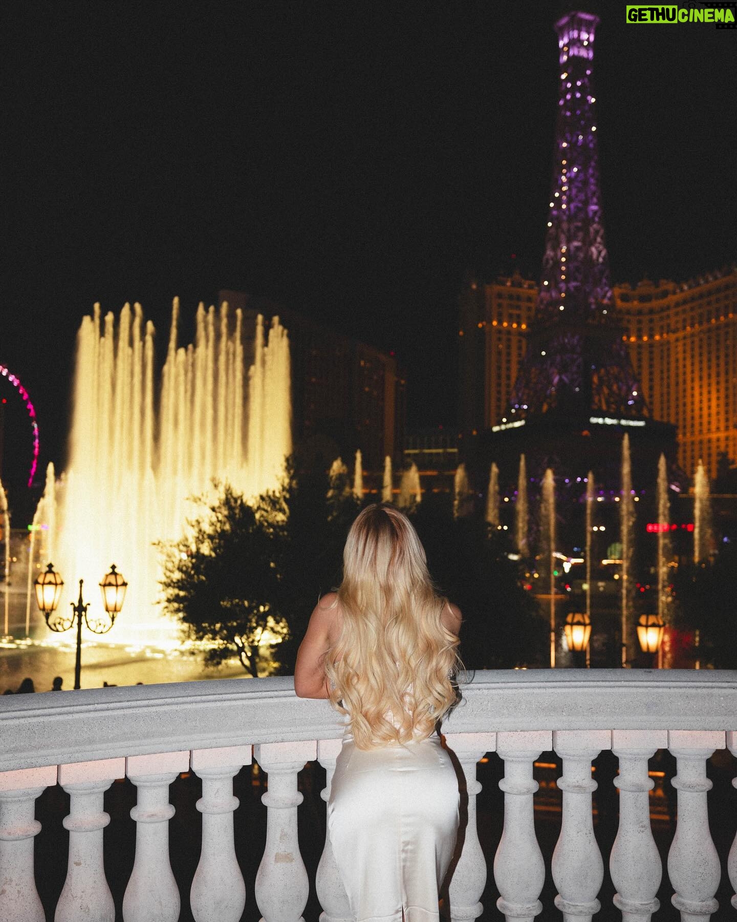 Elle Brooke Instagram - What happens in Vegas…