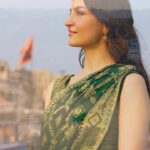 Elli AvrRam Instagram – #IndiaWithElli Entering the soul of India’s spiritual essence, where the serene Ganges blesses Varanasi’s enchanting ghats✨

Join me on this journey through a timeless city where tradition meets eternity. Let’s discover Varanasi together. Har Har Gange! 🌊🙏

Watch the full episode on @curly.tales YouTube channel.

#varanasidiaries #spiritualawakening #eternalcity #oldestcity #banaras #varanasi