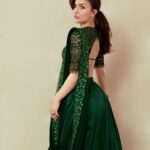 Elli AvrRam Instagram – She’s Evergreen🕊️🎻

Dressed in @neeta_lulla @houseofneetalulla 
Hair & Makeup by @fab_beauty___ 
Photographer @mayur_butwani 
#elliavrram #yourstruly #evergreen