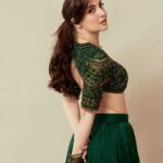 Elli AvrRam Instagram – She’s Evergreen🕊️🎻

Dressed in @neeta_lulla @houseofneetalulla 
Hair & Makeup by @fab_beauty___ 
Photographer @mayur_butwani 
#elliavrram #yourstruly #evergreen