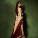 Elli AvrRam Instagram - In Ankhon ki Masti ke…🌹🧿 👗 @neeta_lulla @houseofneetalulla 📷 @mayur_butwani 💄 @fab_beauty___ #elliavrram #yourstruly #heeramandi #premiere