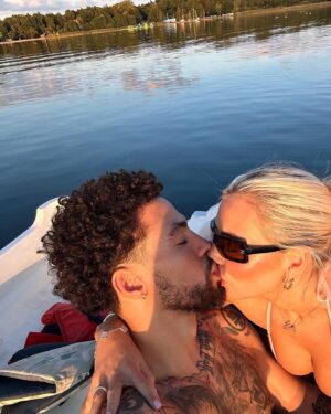 Ellie Brown Instagram - Wholesome moments ❤️‍🔥