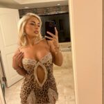 Ellie Brown Instagram - 48 hours in Vegas 🖤