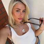 Ellie Brown Instagram - Lil sun series 🌞