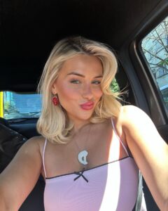Ellie Brown Instagram - May so far 🥰💕🌊🍒
