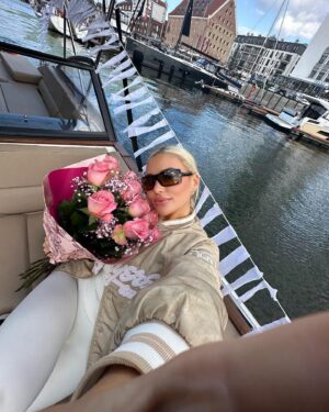 Ellie Brown Instagram - 🥺💕