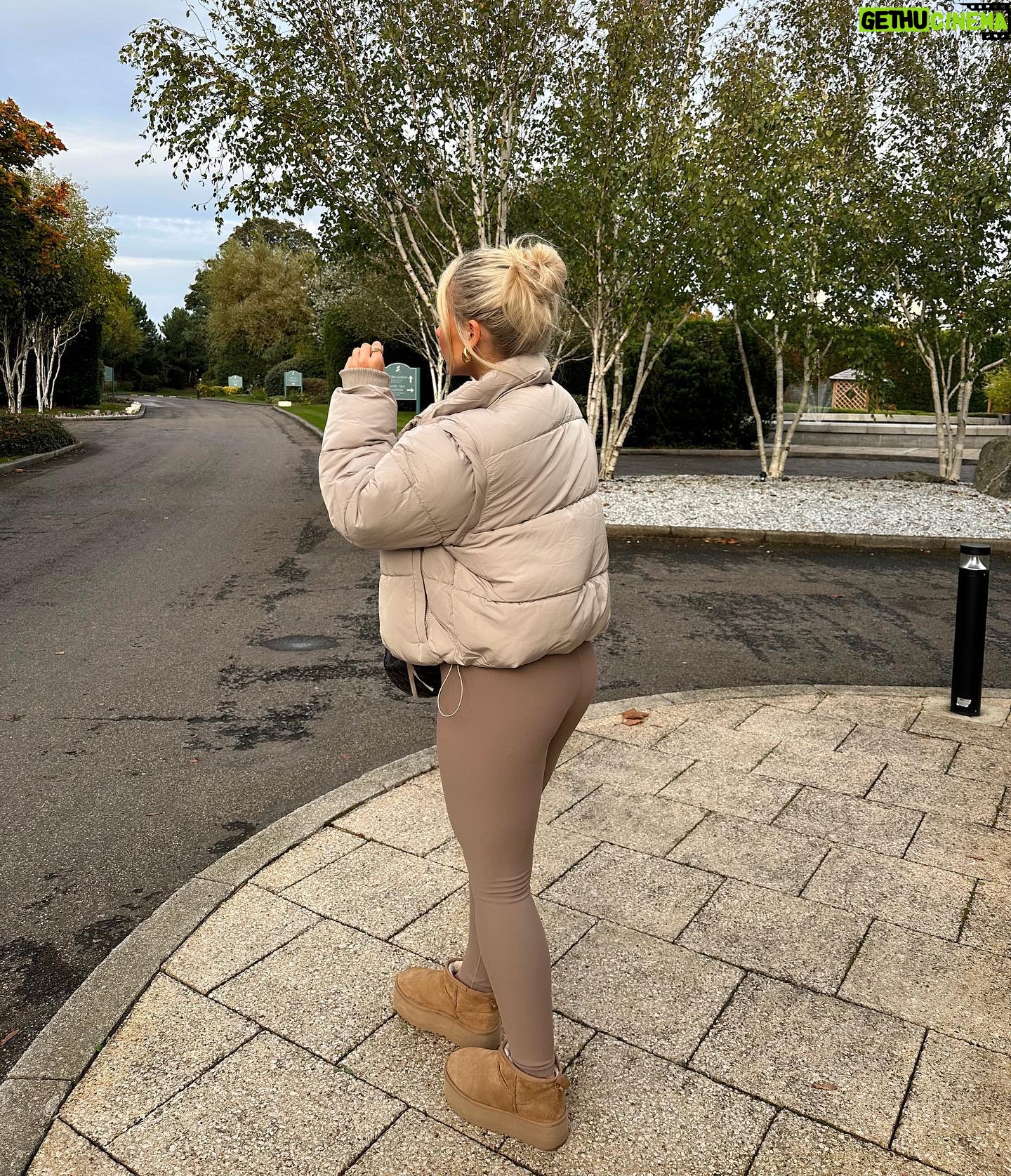 Ellie Brown Instagram - A Sunday well spent 🍂🤎 @gymkingwomen ad