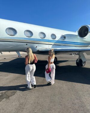 Ellie Brown Instagram - Vegas 💀🤍
