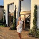 Ellie Brown Instagram - So lucky to be here 🤍 @colorwowhair