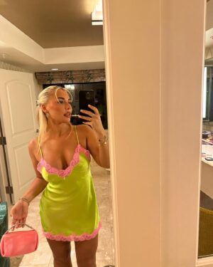 Ellie Brown Instagram - Vegas 💀🤍