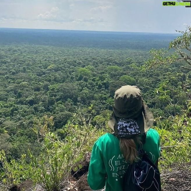 Ellie Goulding Instagram - There is soooo much I could say today about our precious planet 🌍 but I want to say this, simply…. our survival depends on whether or not we decide to put nature first and protect biodiversity. There is nothing more important because everything is connected- if one thing in the cycle is broken, everything breaks with it- whether a decline in bees or fish, degraded soils from unsustainable farming (we need healthy soils for food!!) or plastic choking up our oceans. It is all one massive chain- and we won’t be able to escape the consequences of pretending we can just go on without addressing everything we have already put at risk 🥴🥴🥴 Ending our reliance on fossil fuels is a good start (Governments and people who have the opportunity to invest in Green Energy ENTER THE CHAT NOW PLZ) Changing the way we think about fashion and our addiction to new clothes would be another one (where the hell do I start with this- please Google the environmental implications of fashion 🤢) So would making small changes to our diet and eating a little bit less meat (a sickening amount of deforestation to clear for grazing etc and that’s just the beginning) Nature sustains us and keeps us alive but doesn’t have a voice. So we have so speak up for it today and every day. Thank YOU for all that you already do for our Planet. Happy #EarthDay 🌲🌳🍄🌾🌻🌸🌎