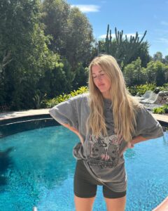 Ellie Goulding Instagram - Squint series :)