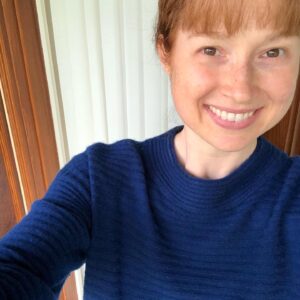 Ellie Kemper Instagram - Last year my good friend Kimberly Cougar Schmidt 💖💛💖wrote a BOOK and all the proceeds went to #PreventChildAbuseAmerica. This wonderful organization works hard to make #GreatChildhoods happen and during these extremely stressful times, we are raising awareness of National Child Abuse Prevention Month by wearing blue. Post a photo of yourself wearing blue today and tag @pcaamerica. #WearBlueDay2020