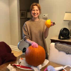 Ellie Kemper Instagram - Here I am doing my thing, carving blood-chilling Jack O’Lanterns like it’s just another Sunday 😱