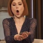 Ellie Kemper Instagram – Well they surprised me with a LIVE TARANTULA on @thedrewbarrymoreshow today! This kind of spontaneity and excitement just doesn’t happen on television anymore ☺️