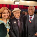 Ellie Kemper Instagram – They definitely wanted a photo just the two of them – but I wasn’t about to let that happen. Congratulations to American icon @thenormanlear and all the producers of #LiveInFrontOfAStudioAudience for winning the Emmy for Outstanding Variety Special (Live)! #AllInTheFamily #GoodTimes