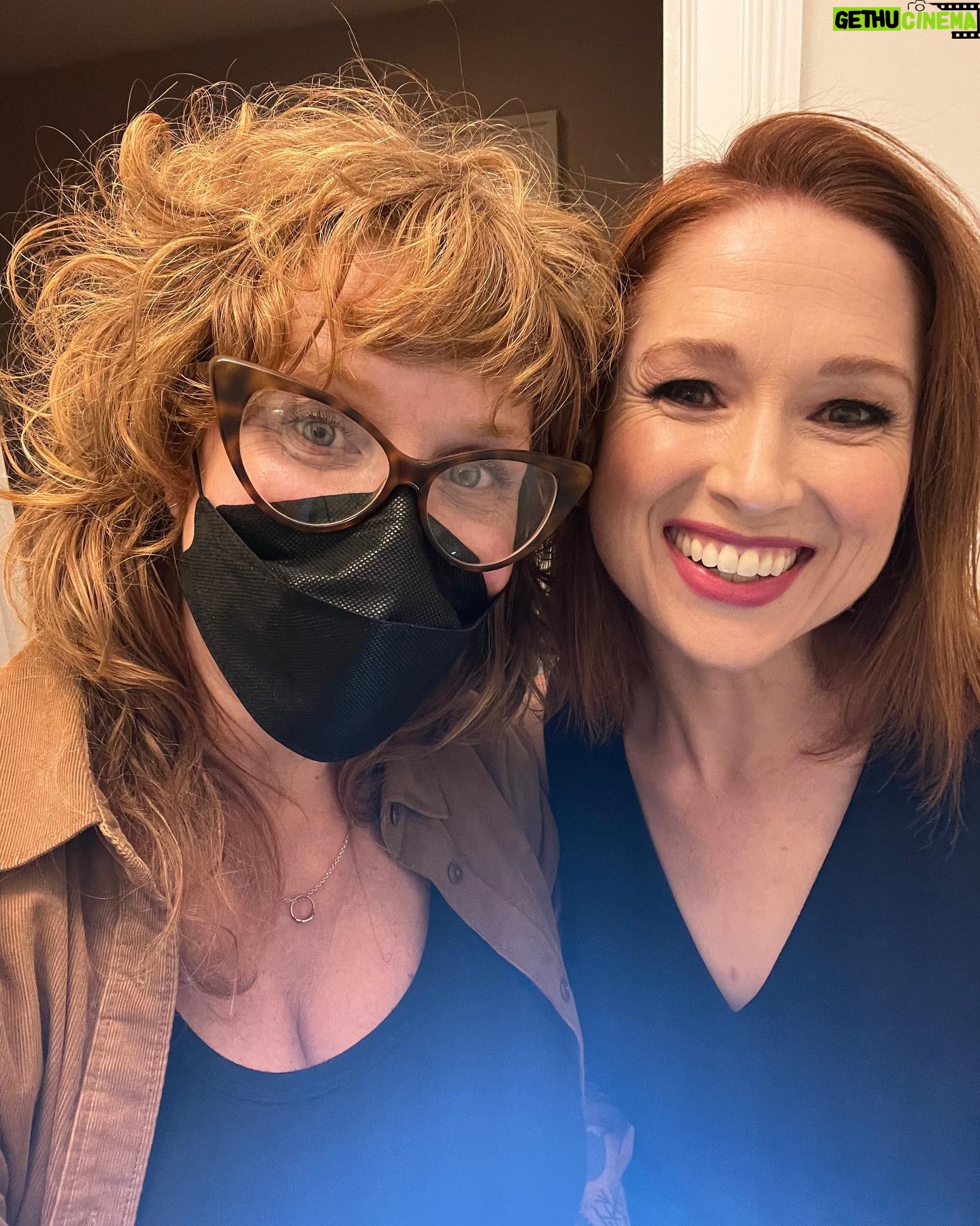 Ellie Kemper Instagram - Both of my kids have had colds/pinkeye/parainfluenza since mid-September but @pellegrinokatie bravely entered my home anyway to glam me up 🙏🙏 #HouseOfColds #WarriorMakeupArtist #TrueFriend
