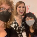 Ellie Kemper Instagram - Catch me tonight on Ate Ow with Hen Ert!! (@homealonemovie streams TOMORROW on @disneyplus 🎉🎉🎉)